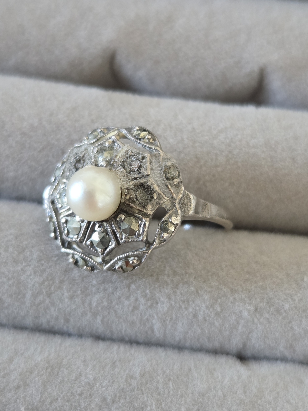 Sterling Silver Pearl Filigree Dome Ring - White Pearl